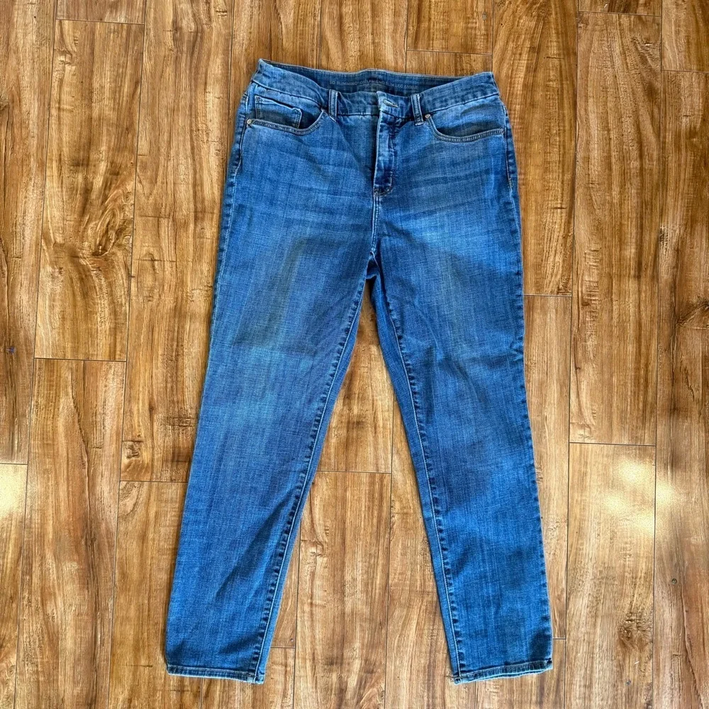 CHICOS Women’s Blue Girlfriend So Slimming Slim Ankle Jeans Size 0.5 (6) - Picture 2 of 13